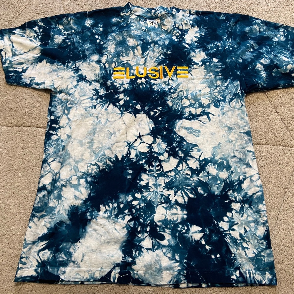 ELUSIVE navy blue and white tie dye shirt